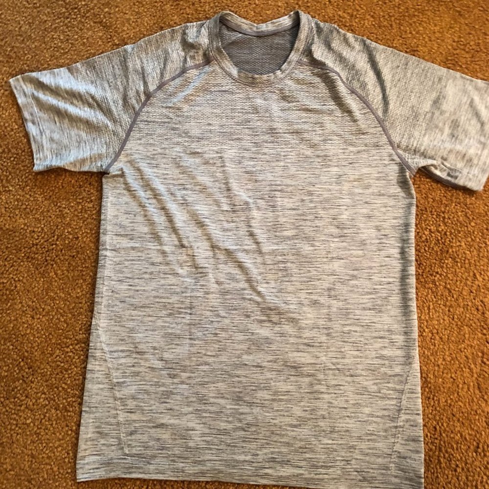 Lululemon Mens Metal Vent t-shirt